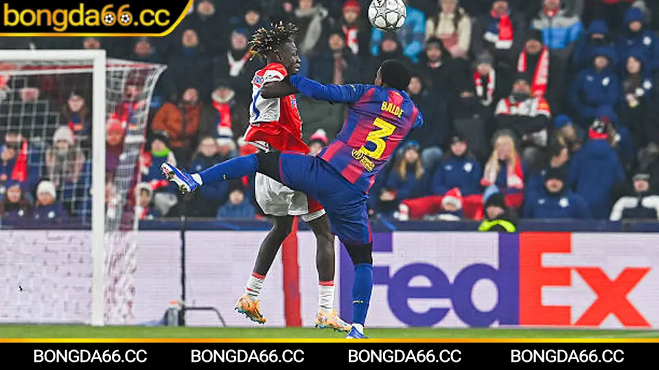 Chien thuat kiem soat bong cua Shanghai Port giup doc keo handicap