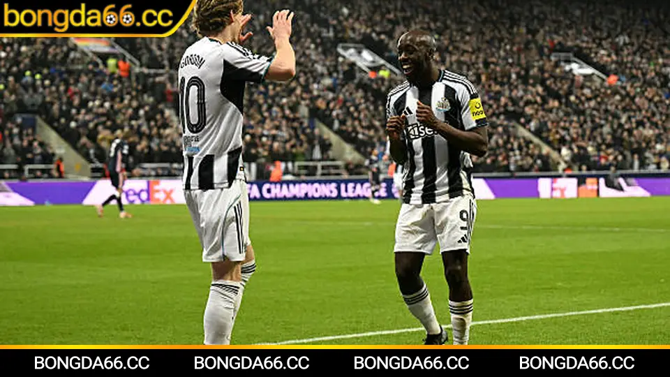 Không khí sân Saitama và Urawa Red Diamonds tạo áp lực lớn