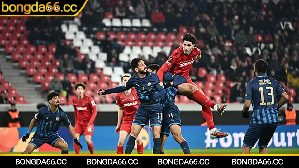 Kết quả Ngoại Hạng Anh tác động cuộc đua top 4 và trụ hạng