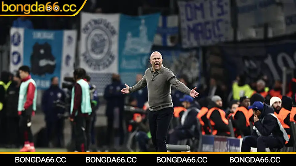 Manchester United thi đấu tại Premier League mùa 2025-2026 với các ngôi sao Bruno Fernandes và Rashford